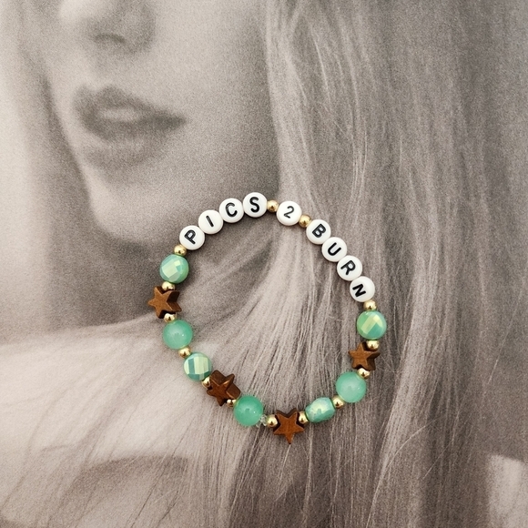 Taylor Swift Debut Inspired Friendship Bracelets Set Of 5 - Picture 6 of 10